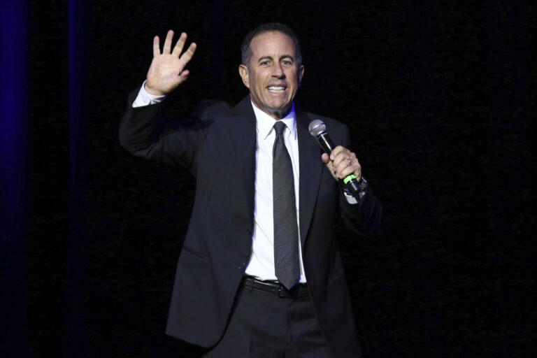 Hilfe, eine Wahl! Jerry Seinfeld versteht nicht, warum Schüler beim Wahldrama Erste Hilfe brauchen