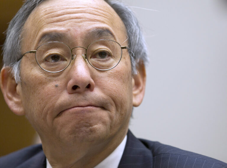 Energy Secretary Steven Chu testifies on Capitol Hill in Washington, Thursday, Nov. 17, 2011, before the House Oversight and Investigations subcommittee hearing on the Solyndra solar company loans. (AP Photo/Evan Vucci)