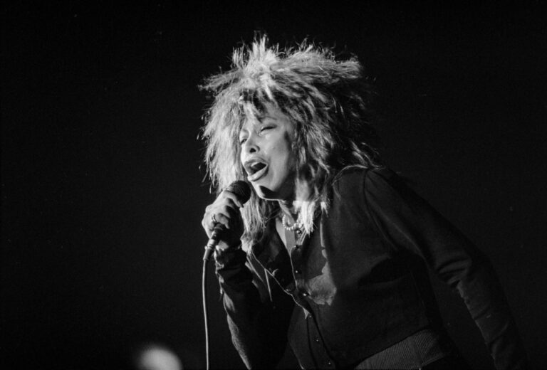 Rockstar Tina Turner performs in Zurich, Switzerland, on April 21, 1987. (KEYSTONE/Str)

Rockstar Tina Turner tritt am 21. April 1987 in Zuerich auf. (KEYSTONE/Str)