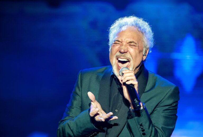 epa04776834 (FILE) A file picture dated 23 August 2014 shows British singer Tom Jones performing on the open air stage during his free concert in Gyor, 120 kms west of Budapest, Hungary. Tom Jones will turn 75 years of age on 07 June 2015. (KEYSTONE/EPA/CSABA KRIZSAN)