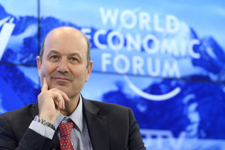 Federico Sturzenegger Governor of the Central Bank of Argentina speaks during a panel session during the 47th annual meeting of the World Economic Forum, WEF, in Davos, Switzerland, Thursday, January 19, 2017. The meeting brings together enterpreneurs, scientists, chief executive and political leaders in Davos January 17 to 20.(KEYSTONE/Laurent Gillieron)