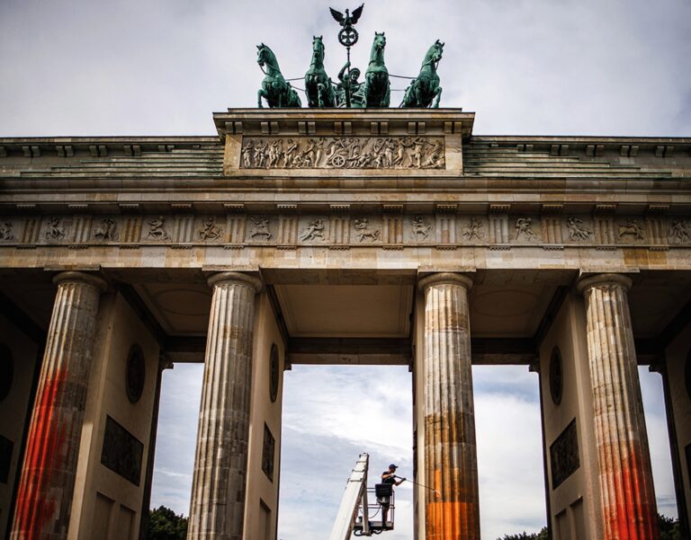 Removal of paint from Brandenburg Gate after Last Generation climate activist's protest action