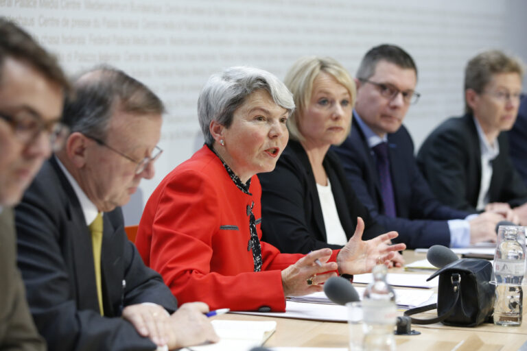 Christa Tobler, Professorin fuer Europarecht, Universitaet Basel, spricht waehrend einer oeffentlichen Anhoerung der aussenpolitischen Kommission des Nationalrats (APK-N) zum institutionellen Abkommen Schweiz-EU, am Dienstag, 15. Januar 2019, in Bern. (KEYSTONE/Peter Klaunzer)