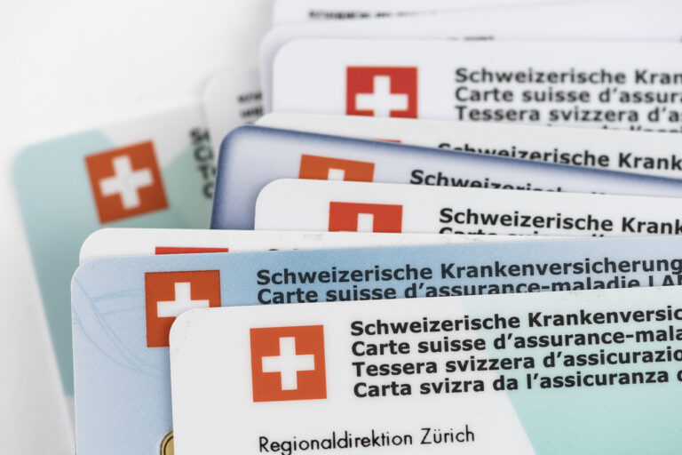 [Symbolic Image] Different Swiss health insurance cards, photographed in Zurich, Switzerland, on September 9, 2019. (KEYSTONE/Christian Beutler)

[Symbolbild] Verschiedene Schweizer Krankenversicherungskarten, aufgenommen am 9. September 2019 in Zuerich. (KEYSTONE/Christian Beutler)