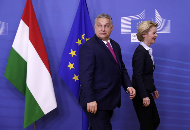 epa08190058 European Commission President Ursula Von der Leyen (R) welcomes Hungary's Prime Minister Viktor Orban (L) ahead to a meeting in Brussels, Belgium, 03 February 2020. EPA/OLIVIER HOSLET