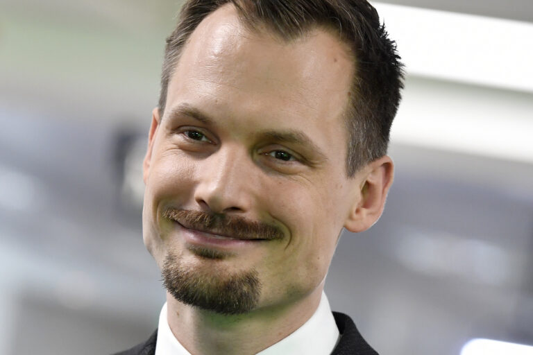 Jonas Projer, Chefredaktor Blick TV beim Start von Blick TV im Ringier Pressehaus in Zuerich am Montag, 17. Februar 2020. (KEYSTONE/Walter Bieri)