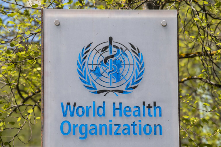 The logo and building of the World Health Organization (WHO) headquarters in Geneva, Switzerland, 15 April 2020. US President Donald Trump announced that he has instructed his administration to halt funding to the WHO. The American president criticizes the World Health Organization for its mismanagement of the Coronavirus pandemic Covid-19. (KEYSTONE/Martial Trezzini)