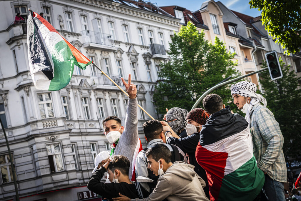 Europa, Deutschland, Berlin, Neukoelln, Sonnenallee: Pro-Palaestina Demonstration (Teil der 