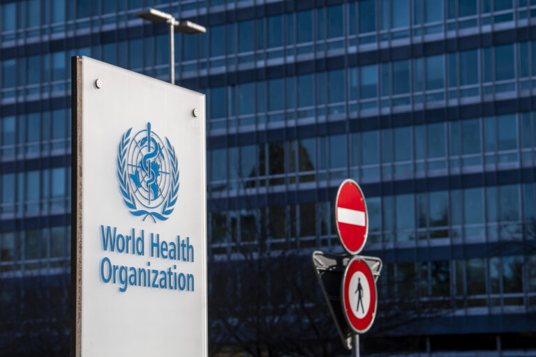The logo and building of the World Health Organization (WHO) headquarters in Geneva, Switzerland, Wednesday, January 05, 2022. (KEYSTONE/Martial Trezzini)