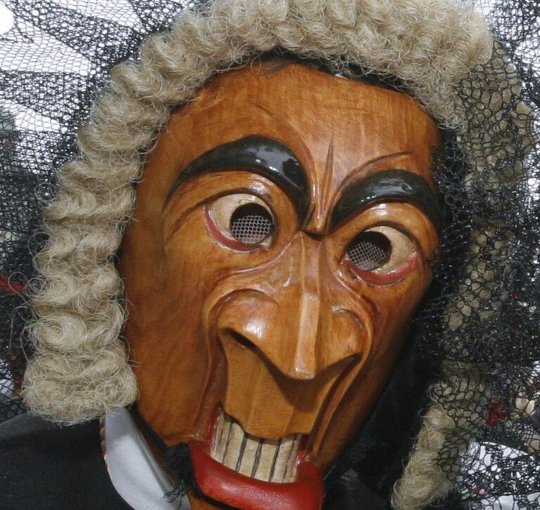 FASNACHT, FASNACHTSUMZUG, UMZUG, MASKE, MASKEN, VERKLEIDUNG, GUEDISMONTAG,