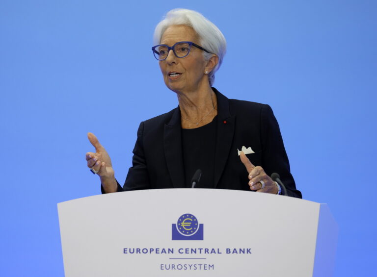 epa10083994 European Central Bank (ECB) President Christine Lagarde speaks during a press conference following a meeting of the Governing Council of the European Central Bank in Frankfurt am Main, Germany, 21 July 2022. The ECB on 21 July raised its key interest rate by half a percentage point, the first increase in more than a decade, and revised its Asset purchase programme (APP). (KEYSTONE/EPA/RONALD WITTEK)