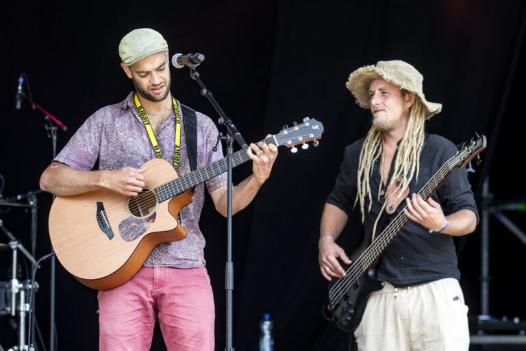 Am Ende gewinnt die Liebe zur Musik: Vor einem Jahr wurde die Reggae-Band Lauwarm wegen Rastas und weisser Hautfarbe gecancelt. Was ist davon geblieben?