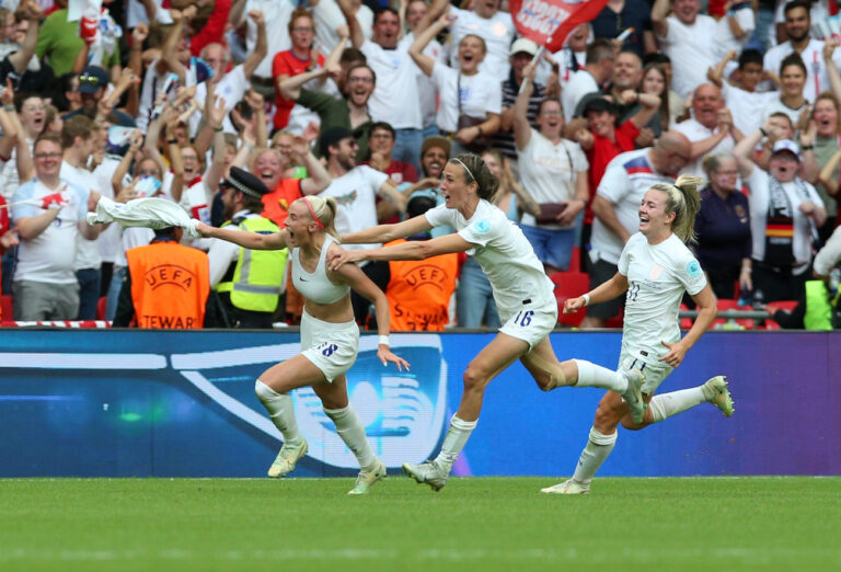 England's Chloe Kellycelebrates scoring their side's second goal of the game during the UEFA Women's Euro 2022 final at Wembley Stadium, London. Picture date: Sunday July 31, 2022. (KEYSTONE/PRESS ASSOCIATION IMAGES/Nigel French)