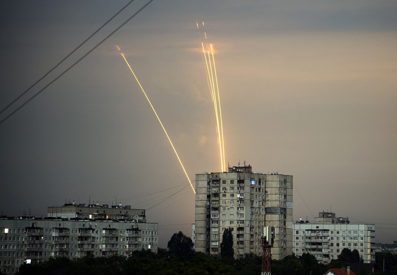 Auf Der Frontlinie Im Südosten Der Ukraine Liegt Ein Umkämpftes ...