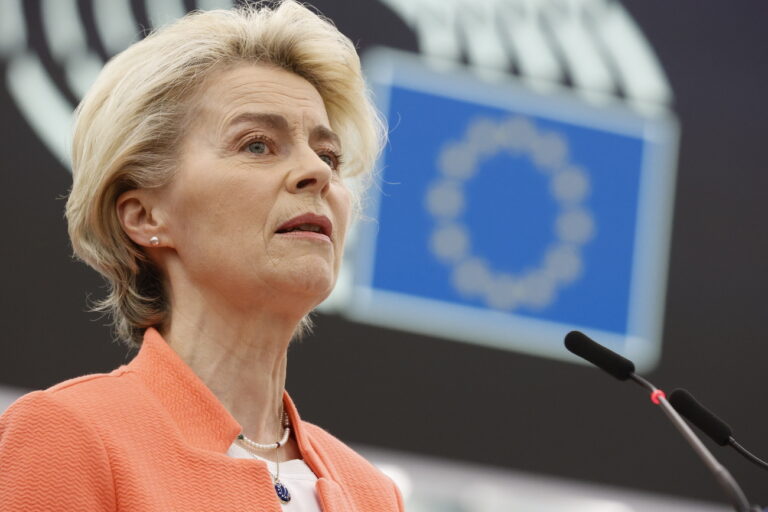 epa10577983 European Commission President Ursula von der Leyen speaks during a session on 'The need for a coherent strategy for EU-China Relations' at the European Parliament in Strasbourg, France, 18 April 2023. The session of the European Parliament runs from 17 till 20 April. EPA/JULIEN WARNAND