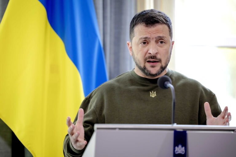 epa10608198 Ukrainian President Volodymyr Zelensky addresses a press conference during his visit at the Catshuis in the Hague, the Netherlands, 04 May 2023. EPA/Robin van Lonkhuijsen