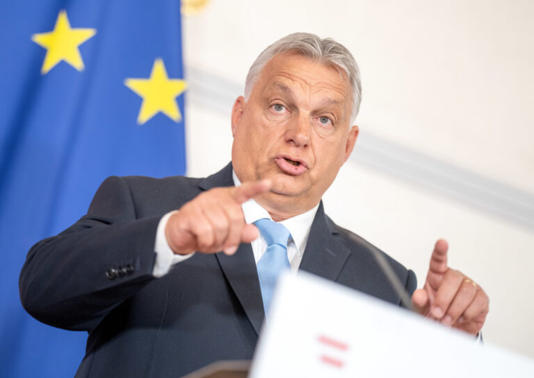 ABD0140_20230707 - WIEN - ÖSTERREICH: Der ungarische Ministerpräsident Viktor Orban am Freitag, 07. Juli 2023, während einer PK im Rahmen eines Migrationsgipfels im Bundeskanzleramt in Wien. - FOTO: APA/GEORG HOCHMUTH