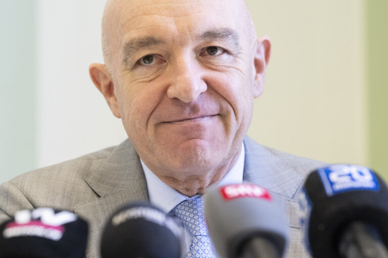 Der Zuercher SP-Staenderat Daniel Jositsch spricht an einer Medienkonferenz ueber seine Bundesratskandidatur, aufgenommen am Dienstag, 5. September 2023 in Zuerich. (KEYSTONE/Ennio Leanza)