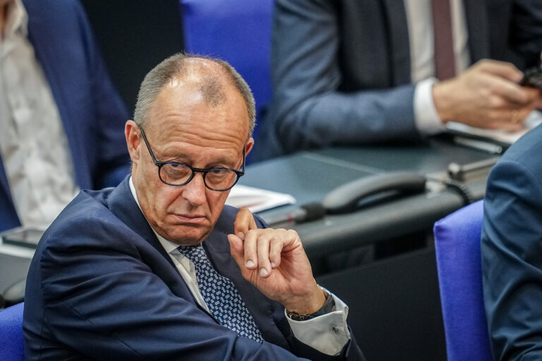 07.09.2023, Berlin: Friedrich Merz, CDU-Bundesvorsitzender und Unionsfraktionsvorsitzender, nimmt im Plenum des Bundestags an der ersten Lesung zum Haushalt 2024 teil. Foto: Kay Nietfeld/dpa +++ dpa-Bildfunk +++ (KEYSTONE/DPA/Kay Nietfeld)