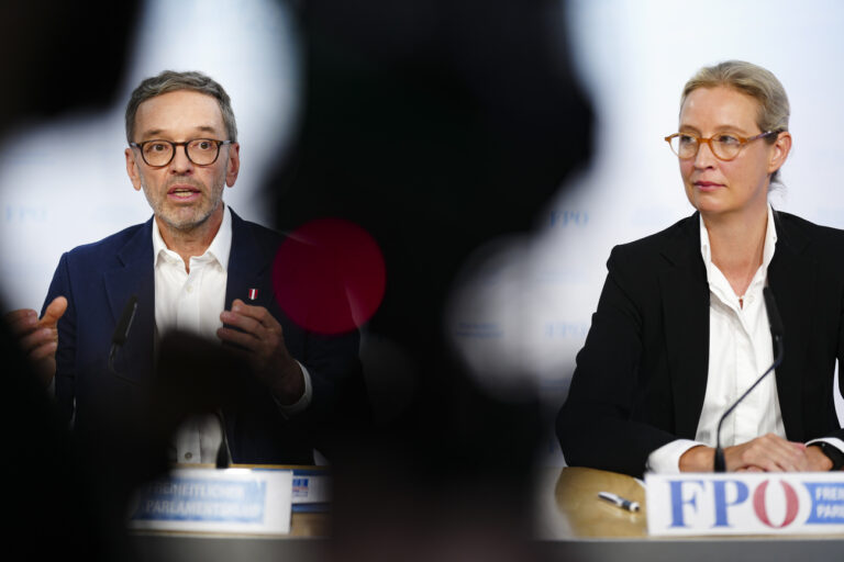 ABD0056_20230919 - WIEN - ÖSTERREICH: v.l.n.r.: Bundesparteiobmann Herbert Kickl (FPÖ) und AfD-Vorsitzende Alice Weidel anl. der Pressekonferenz der FPÖ 