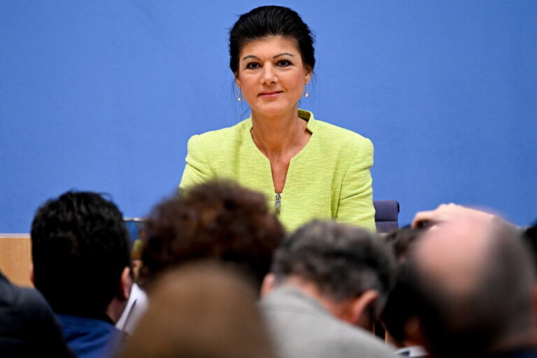 epa10933952 German left-wing politician Sahra Wagenknecht presents plans for a new political project called 'Alliance Sahra Wagenknecht' in Berlin, Germany, 23 October 2023. EPA/Filip Singer