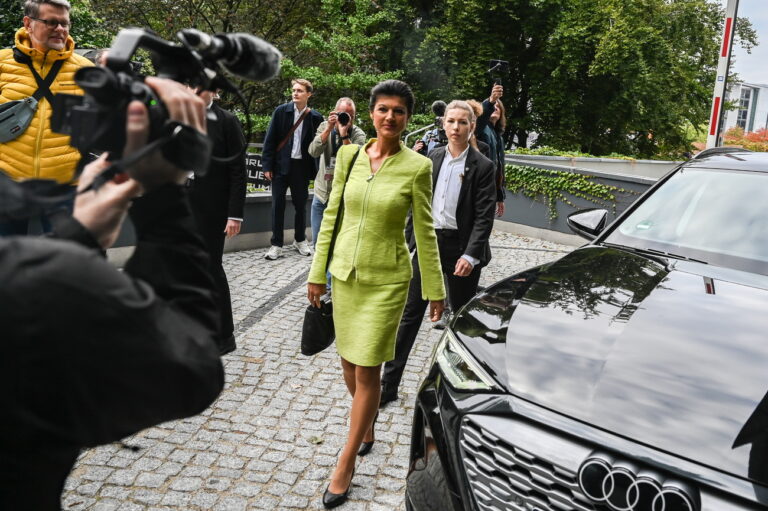 epa10933953 German left-wing politician Sahra Wagenknecht arrives to present plans for a new political project called 'Alliance Sahra Wagenknecht' in Berlin, Germany, 23 October 2023. EPA/Filip Singer