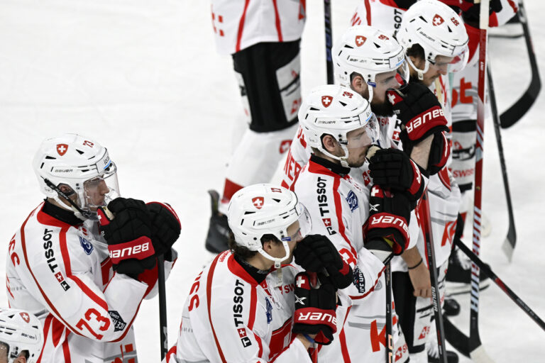 Swiss players after during the Euro Hockey Tour - Swiss Ice Hockey Games .between Switzerland and Finland on Sunday, 17. December 2023, in Zuerich. .(KEYSTONE/Walter Bieri )