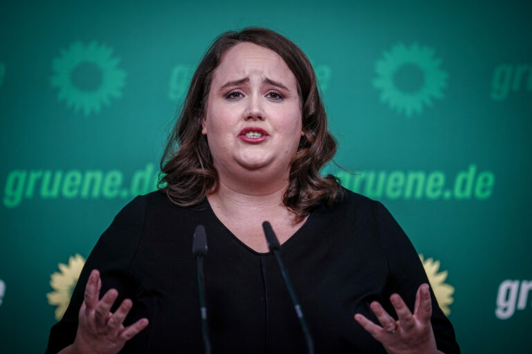 04.03.2024, Berlin: Ricarda Lang, Bundesvorsitzende Bündnis 90/Die Grünen, gibt eine Pressekonferenz nach den Gremiensitzungen ihrer Partei. Foto: Kay Nietfeld/dpa +++ dpa-Bildfunk +++ (KEYSTONE/DPA/Kay Nietfeld)