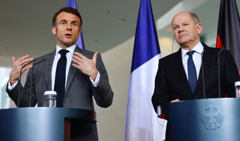 epa11222573 French President Emmanuel Macron (L) and German Chancellor Olaf Scholz attend a news conference at the Chancellery in Berlin, Germany, 15 March 2024. The leaders of the 'Weimar Triangle' (France, Germany and Poland) meet to discuss assistance to Ukraine. EPA/HANNIBAL HANSCHKE