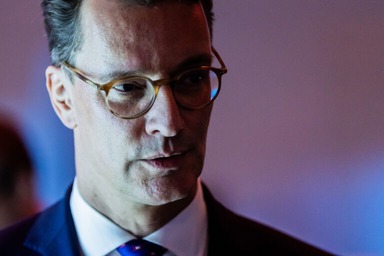 05.05.2024, Berlin: Hendrik Wüst (CDU), Ministerpräsident von Nordrhein-Westfalen, kommt zum NRW·Delegiertenabend ins Hotel Estrel. Foto: Christoph Soeder/dpa +++ dpa-Bildfunk +++ (KEYSTONE/DPA/Christoph Soeder)