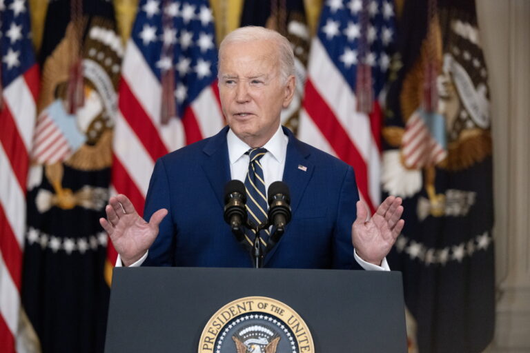 epa11389855 US President Joe Biden delivers remarks on immigration in the East Room of the White House in Washington, DC, USA, 04 June 2024. US President Joe Biden signed an executive order that allows partial suspension of asylum claims at the US-Mexican border if border crossings exceed a certain level. EPA/MICHAEL REYNOLDS