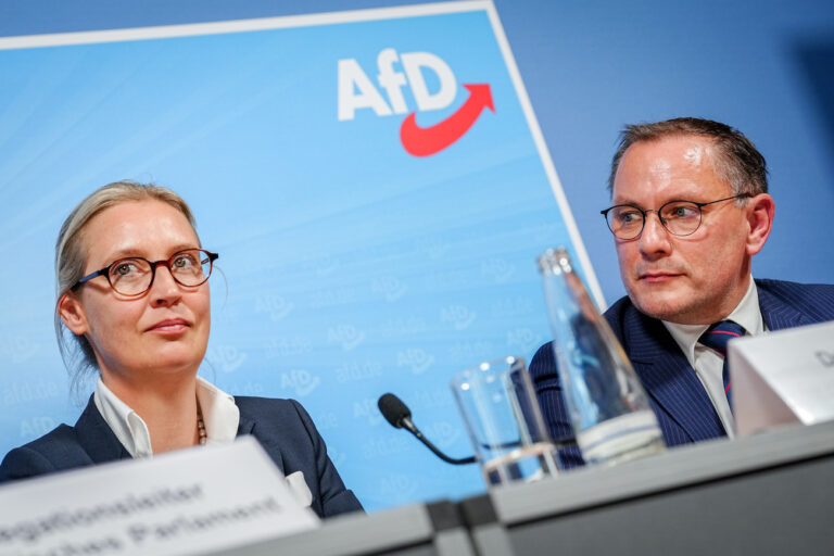 10.06.2024, Berlin: Alice Weidel, Parteivorsitzende und Fraktionsvorsitzende der AfD, und Tino Chrupalla, AfD-Bundesvorsitzender und Fraktionsvorsitzender der AfD, geben eine Pressekonferenz nach der Europawahl. Foto: Kay Nietfeld/dpa +++ dpa-Bildfunk +++ (KEYSTONE/DPA/Kay Nietfeld)