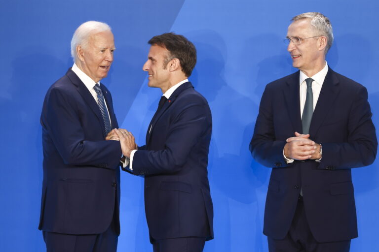 epa11470645 French President Emmanuel Macron (C) with US President Joe Biden (L) and NATO Secretary General Jens Stoltenberg (R), during the welcome ceremony for NATO's 2024 annual meeting in Washington, DC, USA, 10 July 2024. The 75th Anniversary NATO Summit is taking place in Washington, DC, from 09 to 11 July 2024 and NATO members are using the gathering as an opportunity to project their ongoing support for Ukraine as the country continues to fend off Russian aggression. EPA/JIM LO SCALZO