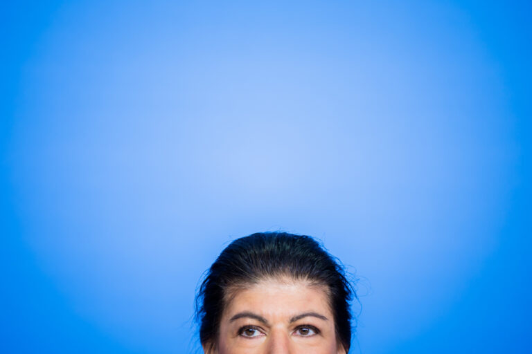 02.09.2024, Berlin: Sahra Wagenknecht, Parteivorsitzende des Bündnis Sahra Wagenknecht (BSW), äußert sich bei einer Pressekonferenz zu den gestrigen (01.09.2024) Landtagswahlen in Sachsen und Thüringen. Foto: Christoph Soeder/dpa +++ dpa-Bildfunk +++ (KEYSTONE/DPA/Christoph Soeder)