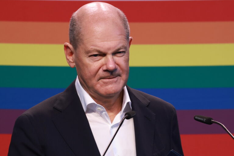 epa11628400 German Chancellor Olaf Scholz speaks during the 2nd queer political human rights conference of the Social Democratic Party (SPD) faction at the German parliament 'Bundestag' in Berlin, Germany, 27 September 2024. The Social Democratic Party (SPD) faction in the German parliament 'Bundestag' invited for a conference to give direct insights into the reality of queer people's lives. EPA/CLEMENS BILAN