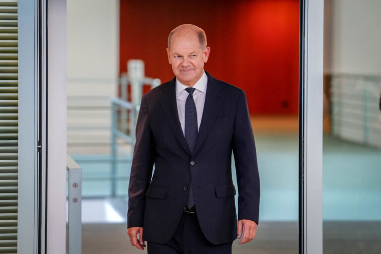 30.09.2024, Berlin: Bundeskanzler Olaf Scholz (SPD) kommt zur Gesprächsrunde «Jobturbo» im Bundeskanzleramt. Foto: Kay Nietfeld/dpa +++ dpa-Bildfunk +++ (KEYSTONE/DPA/Kay Nietfeld)