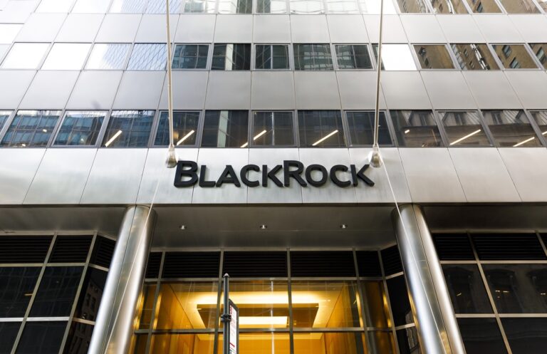 epa08134121 A view of the offices of the investment management firm BlackRock in New York, New York, USA, 16 January 2020. EPA-EFE/JUSTIN LANE