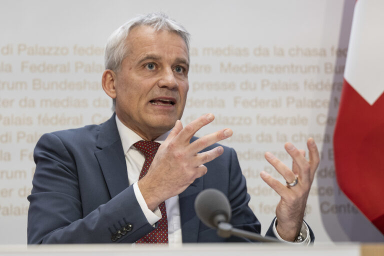 Bundesrat Beat Jans spricht an einer Medienkonferenz zur Teilrevision des Opferhilfegesetzes, am Mittwoch, 9. Oktober 2024, in Bern. (KEYSTONE/Peter Schneider)