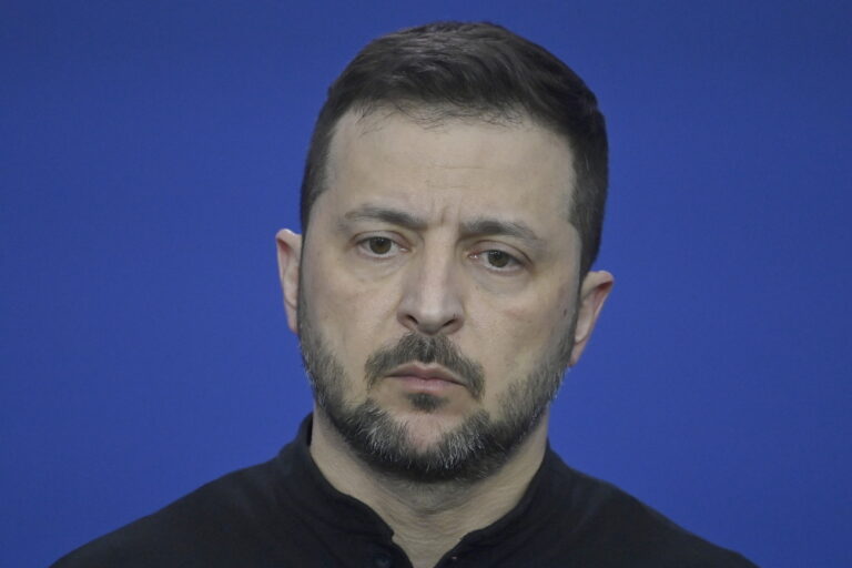 epa11708002 Ukraine's President Volodymyr Zelensky attends a press conference after the 5th summit of the European Political Community (EPC) in Puskas Arena in Budapest, Hungary, 07 November 2024. EPA/ZOLTAN BALOGH HUNGARY OUT