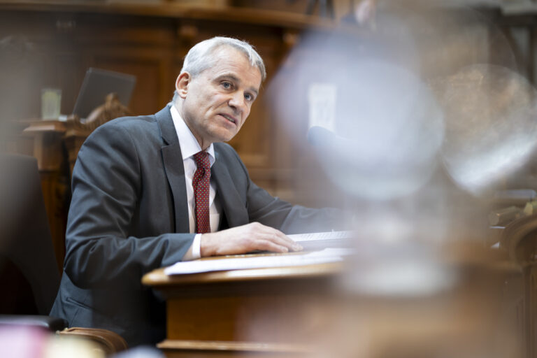 Bundesrat Beat Jans spricht bei die Debatten ueber BRG. Bundesgesetz ueber das verbot der Hamas sowie verwandter Organisationen (24.071) und Mo. SiK-S. Die Hisbollah verbieten (24.4255), waehrend der Wintersession der Eidgenoessischen Raete, am Dienstag, 10. Dezember 2024 im Staenderat in Bern. (KEYSTONE/Anthony Anex)