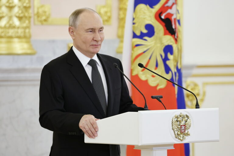 epa11781109 Russian President Vladimir Putin speaks during an award ceremony for the Russian medalists of the Paris 2024 Paralympics at the Kremlin in Moscow, Russia, 16 December 2024. EPA/KRISTINA KORMILITSYNA / SPUTNIK / KREMLIN POOL