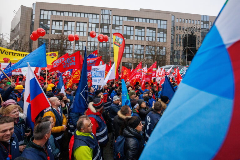 epa11876211 European steel industry workers protest in front of the European Council building in the European district in Brussels, Belgium, 05 February 2025. Industrial workers took part in a demonstration organized by the European trade union federation IndustriAll to call for a strong and sustainable industrial policy in Europe and to interpellate the European Commission on the current industrial crisis. EPA/OLIVIER MATTHYS