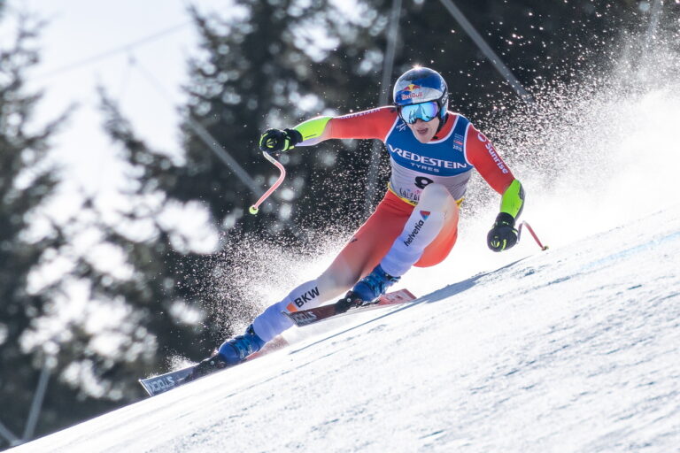 ABD0076_20250207 - SAALBACH-HINTERGLEMM - ÖSTERREICH: Marco Odermatt (SUI) am Freitag, 7. Februar 2025, in Aktion im Super-G der Männer, anl. der alpinen Ski-WM in Hinterglemm. - FOTO: APA/EXPA/JOHANN GRODER