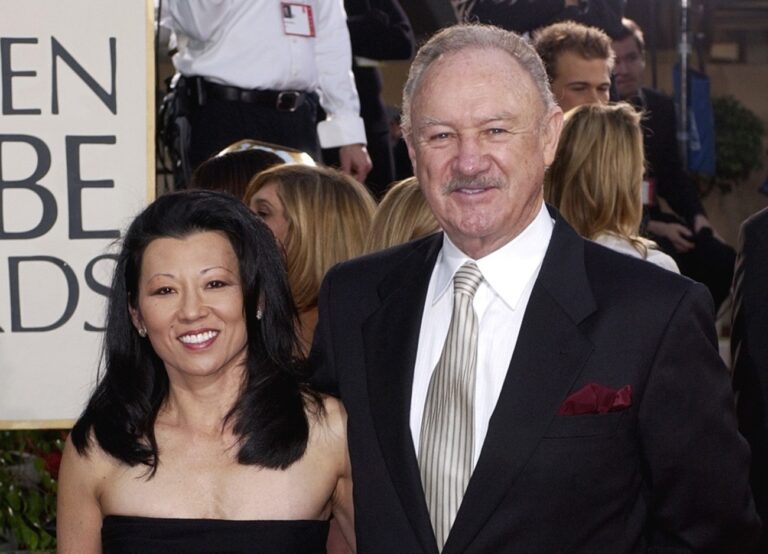 FILE - Actor Gene Hackman arrives with his wife, Betsy Arakawa, for the 60th Annual Golden Globe Awards in Beverly Hills, Calif., Sunday, Jan. 19, 2003. (AP Photo/Mark J. Terrill, File)