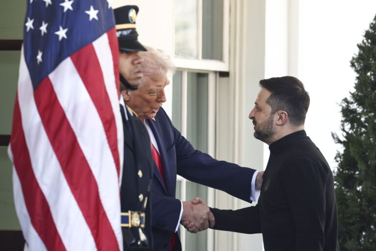 epa11930612 US President Donald Trump (L) greets Ukrainian President Volodymyr Zelensky (R) outside the West Wing of the White House in Washington, DC, USA, 28 February 2025. Zelensky is in Washington to sign the framework of a deal, pushed by President Trump, to share Ukraines's mineral wealth with the US. EPA/JIM LO SCALZO / POOL