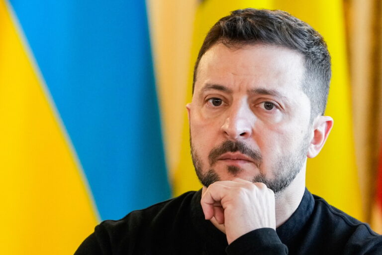 epa11935198 Ukrainian President Volodymyr Zelensky attends a summit on Ukraine, at Lancaster House in London, Britain, 02 March 2025. The British prime minister is hosting a summit of European leaders in London to discuss the ongoing war in Ukraine. EPA/JAVAD PARSA / POOL NORWAY OUT