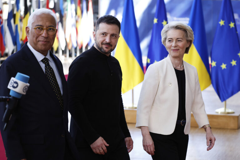 From left, European Council President Antonio Costa, Ukraine's President Volodymyr Zelenskyy and European Commission President Ursula von der Leyen arrive for an EU Summit at the European Council building in Brussels, Thursday, March 6, 2025. (AP Photo/Omar Havana)