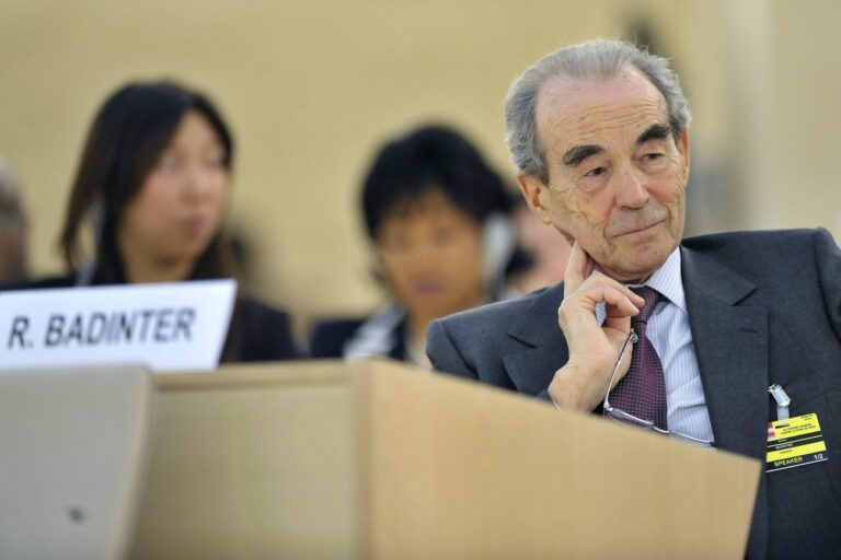Former French Justice Minister Robert Badinter who initiated the abbolition of death penalty in France, during the opening of the 4th World Congress Against the Death Penalty, at the European headquarters of the United Nations in Geneva, Switzerland, Wednesday, February 24, 2010. The 4th World Congress Against the Death Penalty will take place from February 24 to February 26, 2010 in Geneva. (KEYSTONE/Martial Trezzini)