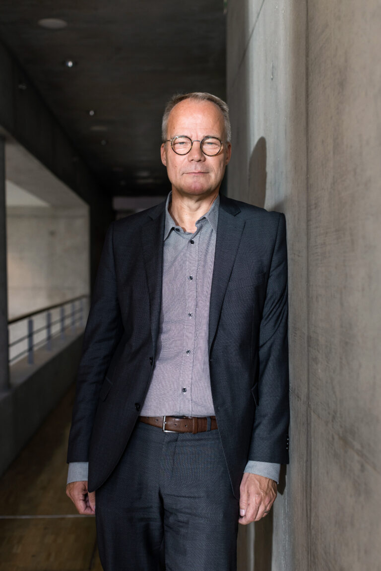 Matthias Miersch im Portrait. Sprecher der Parlamentarischen Linken der SPD Bundestagsfraktion. Aufgenommen am 03.05.2022 im Jakob-Kaiser-Haus in Berlin. 


Matthias Miersch in portrait. Spokesman of the Parliamentary Left of the SPD parliamentary group in the Bundestag. Recorded on 03.05.2022 in the Jakob Kaiser House in Berlin.